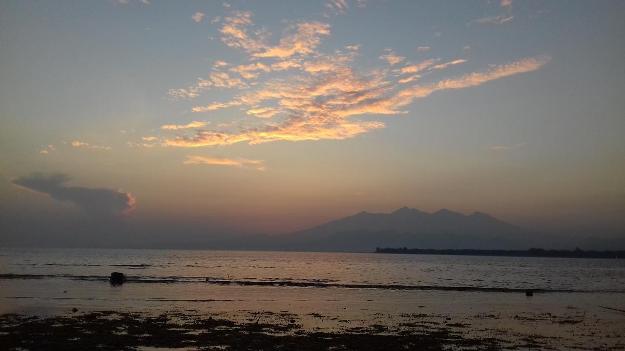 We'Be Cottages Gili Meno Esterno foto